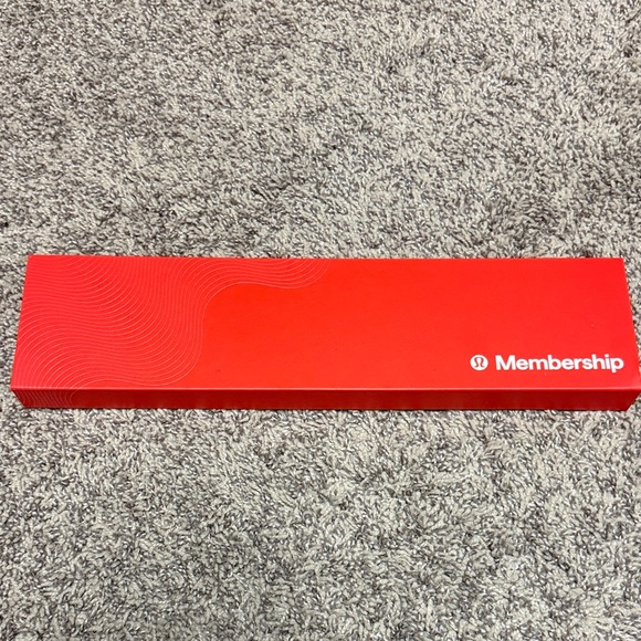 Lululemon Red Membership Box & Keychain - Picture 1 of 3